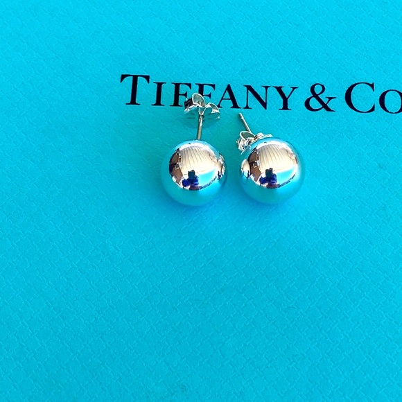 10mm sterling silver earrings in EUC! - Picture 3 of 4